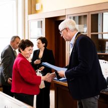 2025_04_24_Predavani_Diplomu_U3V_Stela_Kasperanova_Rektor_diplom_40_013